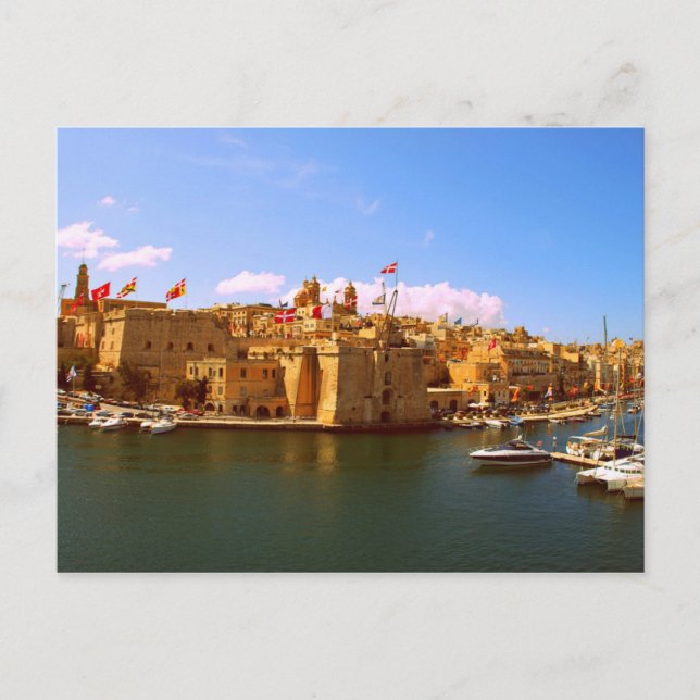 Malta - Valetta - Harbour & Många Flaggor Vykort (Framsida)