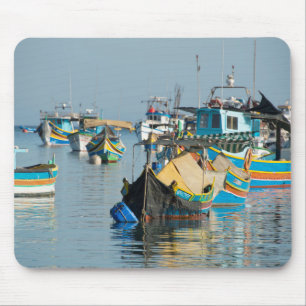 Maltesiska fiskebåtar   Marsaxlokk i Malta Musmatta
