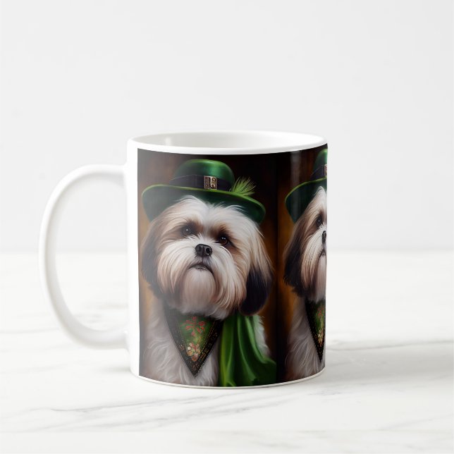 Malti Tzu Hund i St. Patrick Dress Kaffemugg (Vänster)