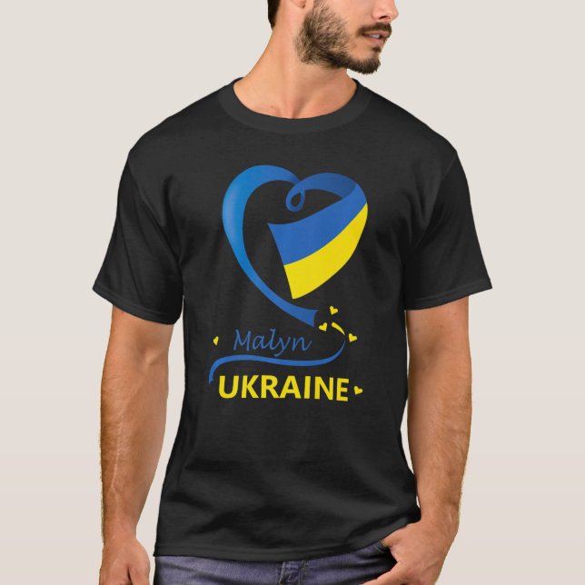Malyn Ukraine National Flag Heart Emblem Crest T Shirt (Framsida)