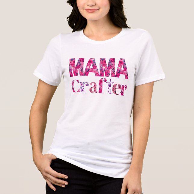 Mama Crafter Hot Pink Design Typografi  T Shirt (Framsida)