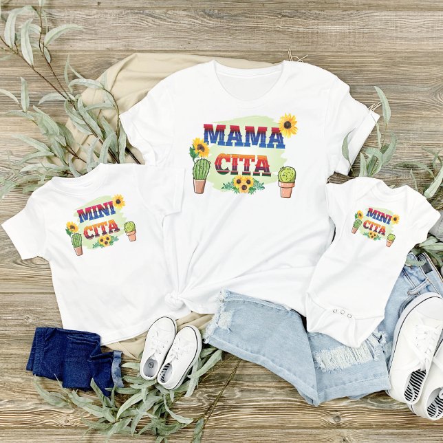Mamacita, Mamma och jag med kaktus och solblommor T Shirt (Skapare uppladdad)