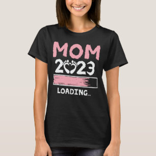 Mamma 2023 - Laddar på nya mamma T Shirt