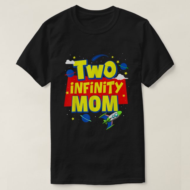 Mamma 2 oändlighet och Dekorationer efter födelsed T Shirt (Design framsida)