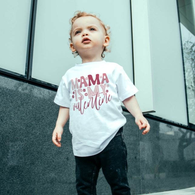 Mamma är min Alla hjärtans dag Baby T-Shirt (Skapare uppladdad)