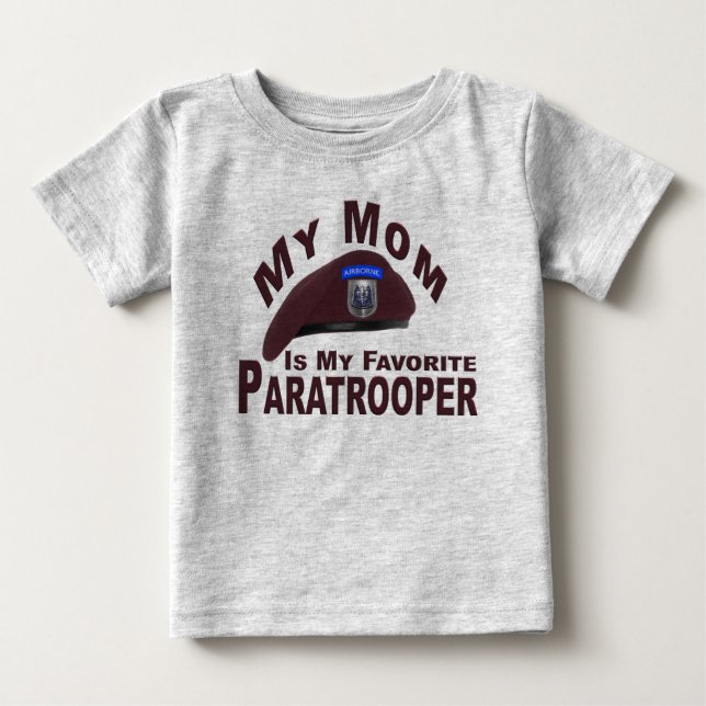 Mamma är min favorit, 82:a flygburna paratrooper t shirt (Framsida)