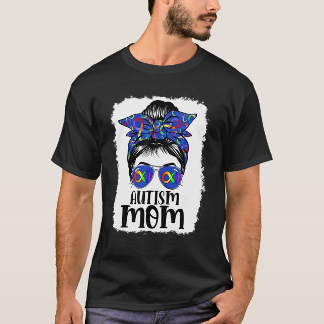 Mamma Autism Medvetenhet Rött Oändlighet Regnbåge  T Shirt (Framsida)