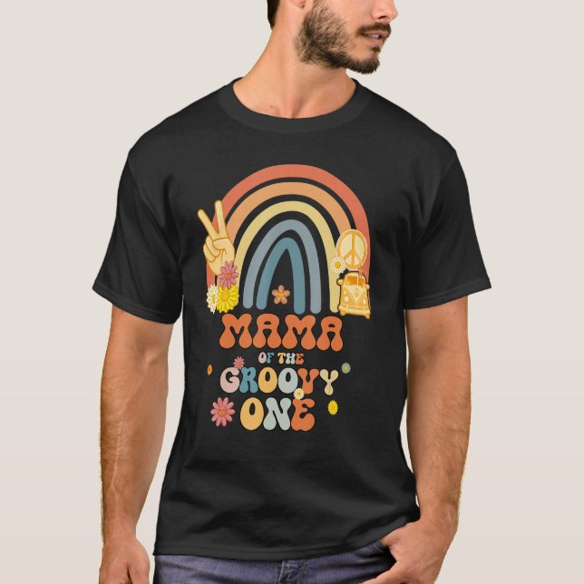 Mamma av Födelsedagsfesten Groovy One Rainbow Boho T Shirt (Framsida)