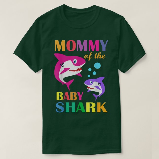 Mamma av Mamman Shark Mothe vid födelsedagen i Bab T Shirt (Design framsida)