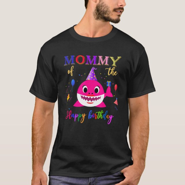 Mamma av matchningsfamiljen Shark Birthday Mamma T Shirt (Framsida)