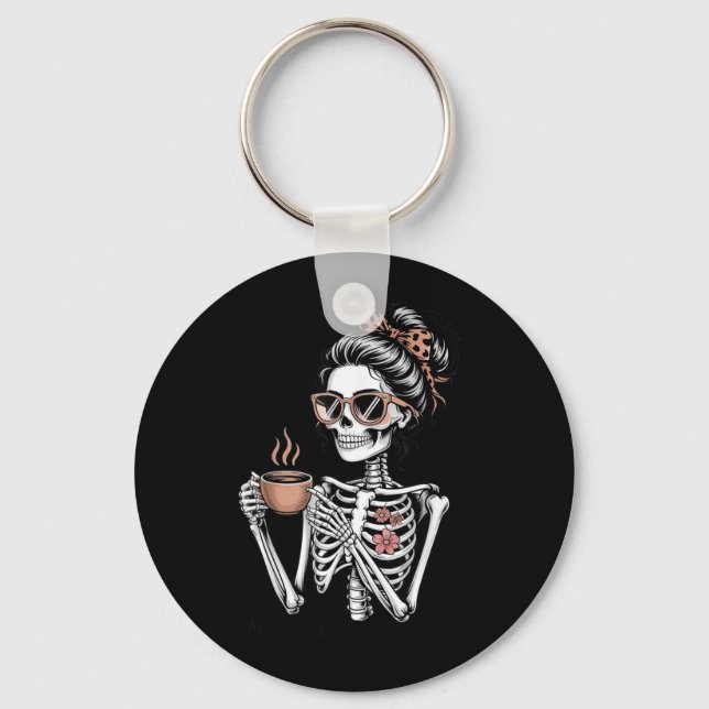 Mamma Behöver Kaffe Roligt Skelett Halloween Kaffe Nyckelring (Framsida)