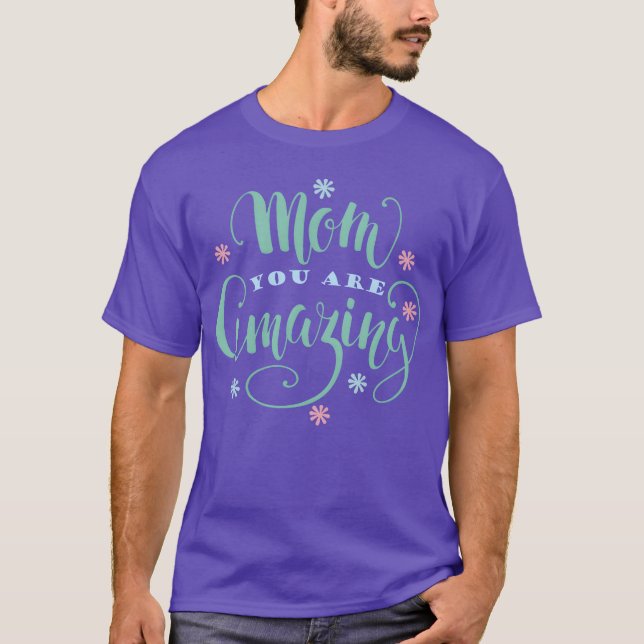Mamma-citat med blommig design vän t shirt (Framsida)