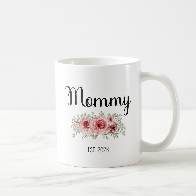 Mamma Est 2026 Beforderad Till Mamma Mor Gravidite Kaffemugg (Höger)