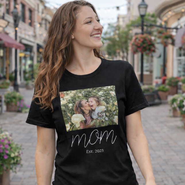 Mamma Estalished Script Svart Foto  T Shirt (Skapare uppladdad)