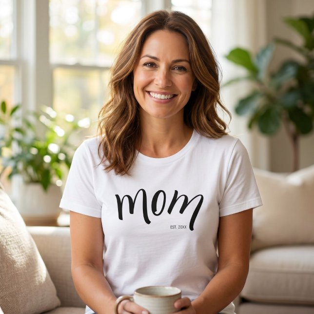 Mamma Estblick Skript Svart Anpassad Nytt År Ny Ma T Shirt (Skapare uppladdad)