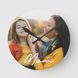 Mamma Etablerade Modern Vit Skrift Foto Rund Klocka