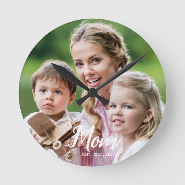 Mamma etablerade modern vit skript foto  rund klocka (Framsida)