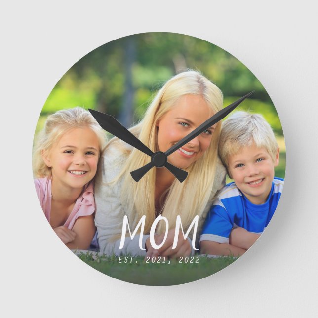 Mamma etablerade modern vit skriptfoto-design rund klocka (Framsida)
