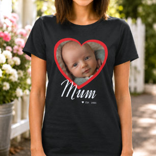 Mamma Etablerade Skript Rött Hjärta Foto Svart T Shirt
