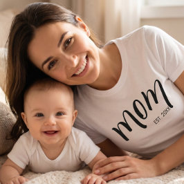 Mamma etablerade svart skript anpassat år Ny Mamma T Shirt