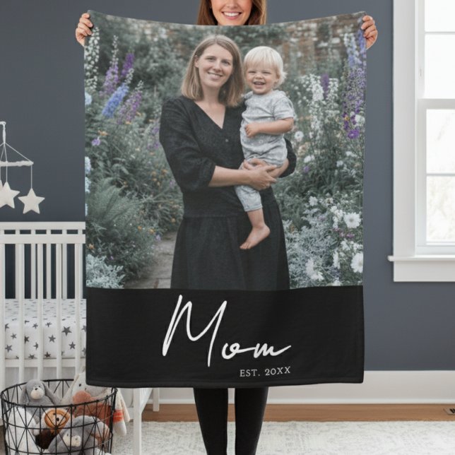 Mamma-etablerat svart, modern skriptfoto fleecefilt (Skapare uppladdad)