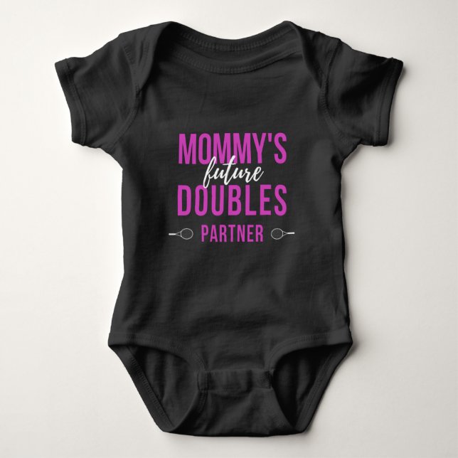 Mamma Future Dubblas Partner Tennis Typography T Shirt (Framsida)