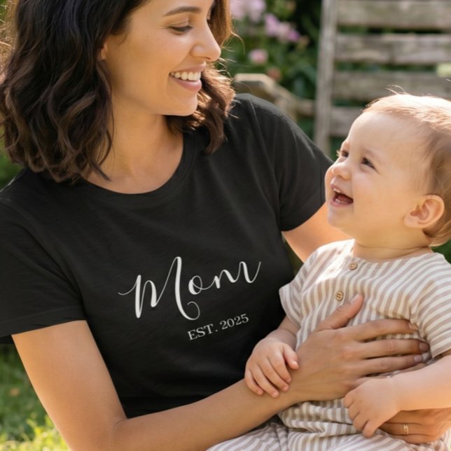 Mamma Grundad Ny Mamma Present T Shirt (Skapare uppladdad)