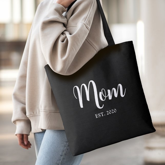 Mamma har etablerat en ny mamma Gift Tygkasse (Established Mom elegant black tote bag with white script personalizable text - an ideal gift! )