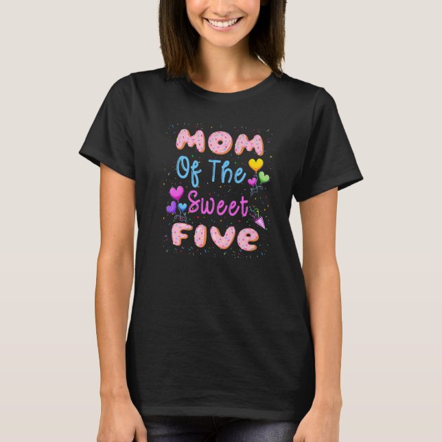 Mamma i den svenska femfemte Donut-Födelsedagsfest T Shirt (Framsida)