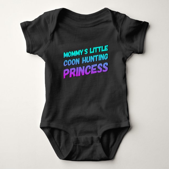 Mamma Little Coon Hunting Princess Baby Bodydrädrä T Shirt (Framsida)