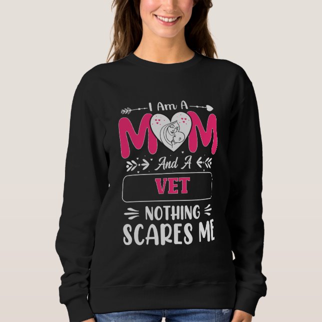 Mamma och A Vet ingenting Skrämmer mig, Funny Vet  T Shirt (Framsida)