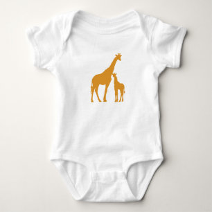 Mamma- och babygiraff barnkläder för ett biet t shirt