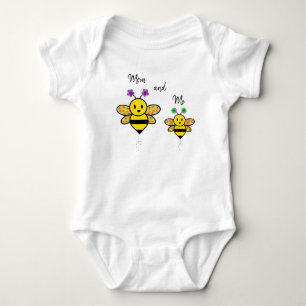 Mamma och Me Whimsical Geo Shape Baby Bodykostym T Shirt