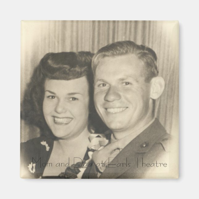 Mamma och Pappa vid Earl Carroll Theater, LA Magnet (Framsidan)