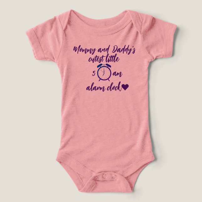 "Mamma och Pappor Cutest Little 5 AM Alarm Clock" T Shirt (Design Framsida)
