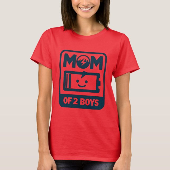 Mamma på 2 pojkar Låg batteri - Humoristisk Moders T Shirt (Framsida)