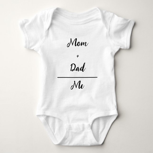 Mamma + Pappa = Me White Baby Bodykostdräkt T Shirt (Framsida)
