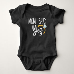 Mamma sade Ja, Bröllop Baby-meddelandet T Shirt