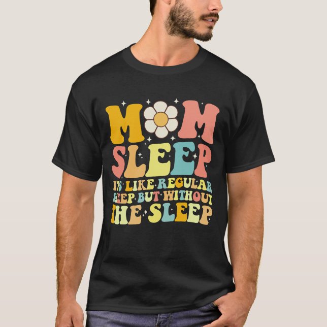 Mamma sover roligt mors dag groovy retro t shirt (Framsida)