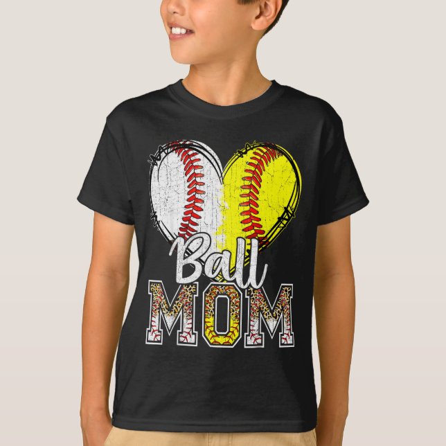 Mamma till båda boll mamma halv softboll halv base t shirt (Framsida)