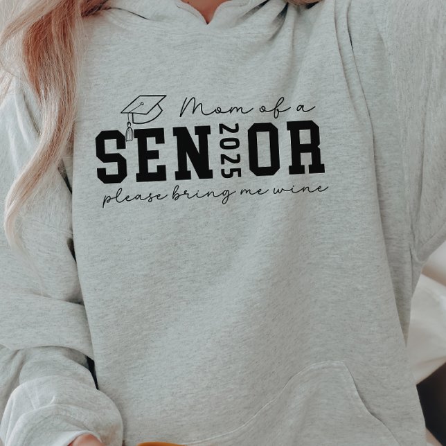 Mamma till en högre befattning 2025 Snälla, ta med Hoodie (Skapare uppladdad)