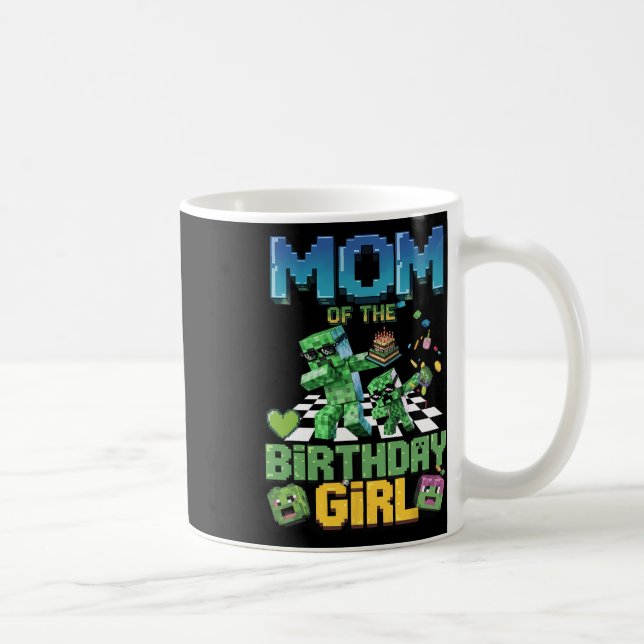 Mamma till födelsedagsflickan Rolig videospel Pixe Kaffemugg (Höger)