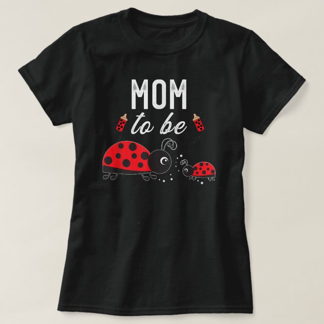 Mamma till Ladybug Baby Shower Ladybug Mamma T Shirt (Design framsida)