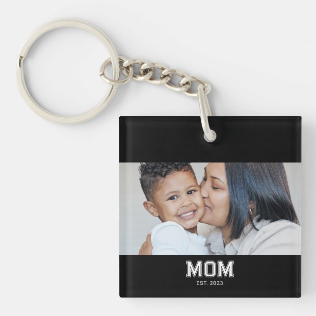 Mamma Upprättade Modern Fet Bild (Framsidan)