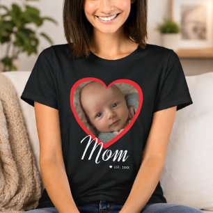 Mamma Upprättade Skript Rött Hjärta Foto Svart T Shirt