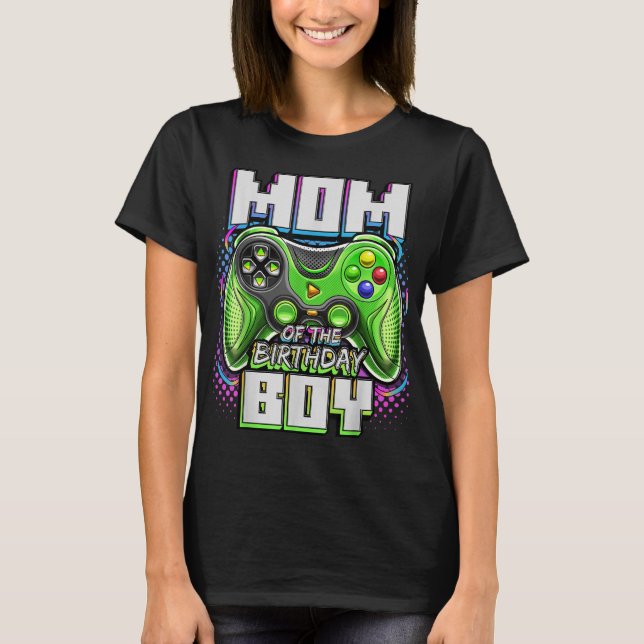 Mamma vid födelsedagsjejsaren Matching Video Game  T Shirt (Framsida)