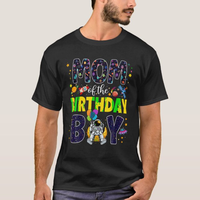 Mamma vid födelsedagspojken Mor 2:a Rymden ut T Shirt (Framsida)