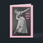 MAMMA WIFE TAR EN VINTAGE BIRTHDAY ROSA KORT<br><div class="desc">Det här "Ta ett Bow"-kortet är perfekten för att låta Mamma (eller hustru) veta hur viktig hon är för din familj. Provet har ställts in för Mor-dagen, men kan enkelt redigeras för en födelsedag, studenten, ett nytt jobb osv. Bilden skapades från ett originalfoto 1895... Jag skapar mina produkter för den...</div>