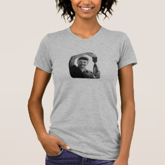 Mamman gör bombarderar (tillfoga din egna text) t-shirt