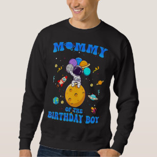 Mamman på födelsedagspendelsdagen Astronaut Birthd Lång Ärmad Tröja
